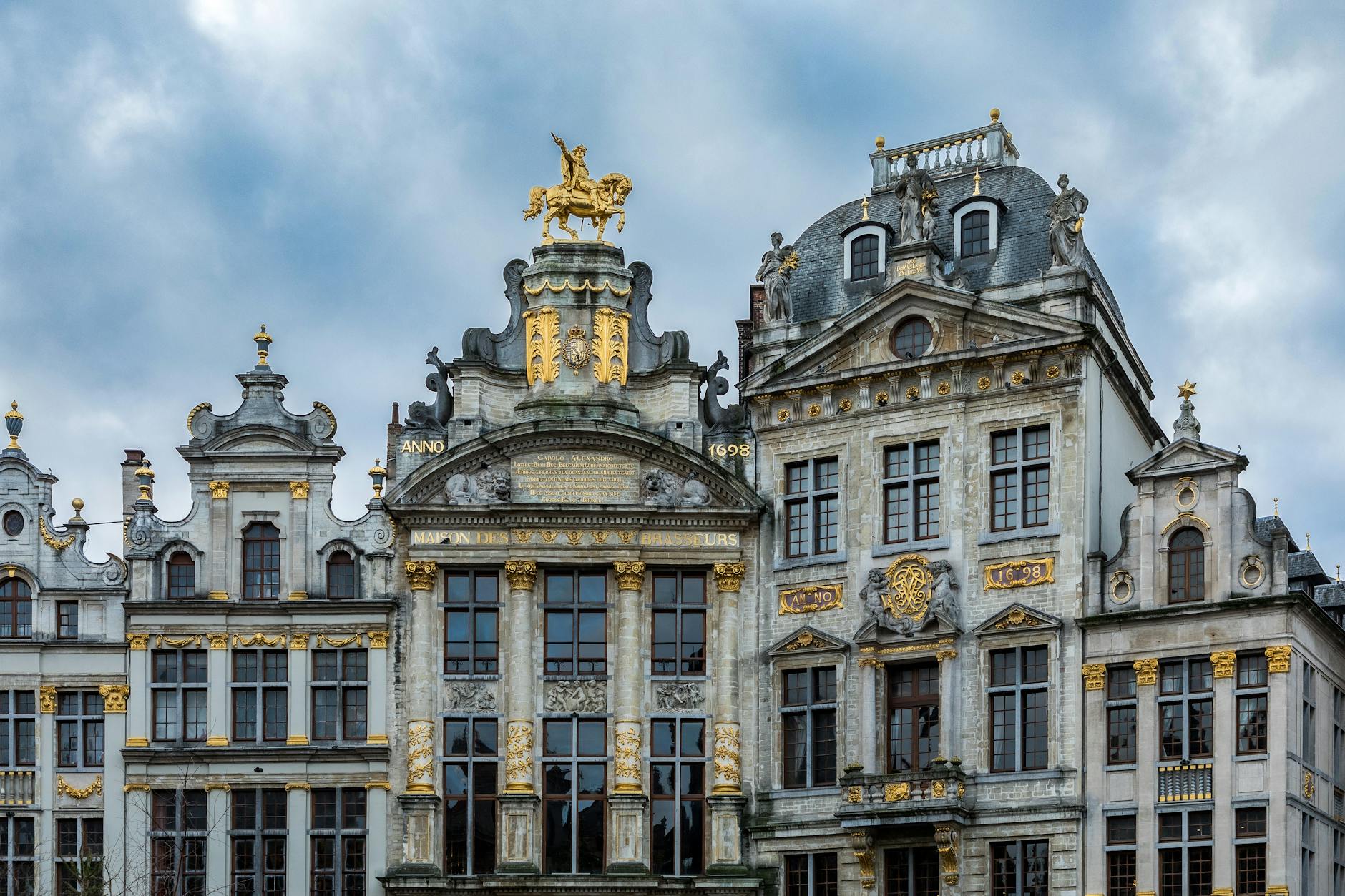 Coût rénovation maison : Tarifs détaillés et pièges à éviter